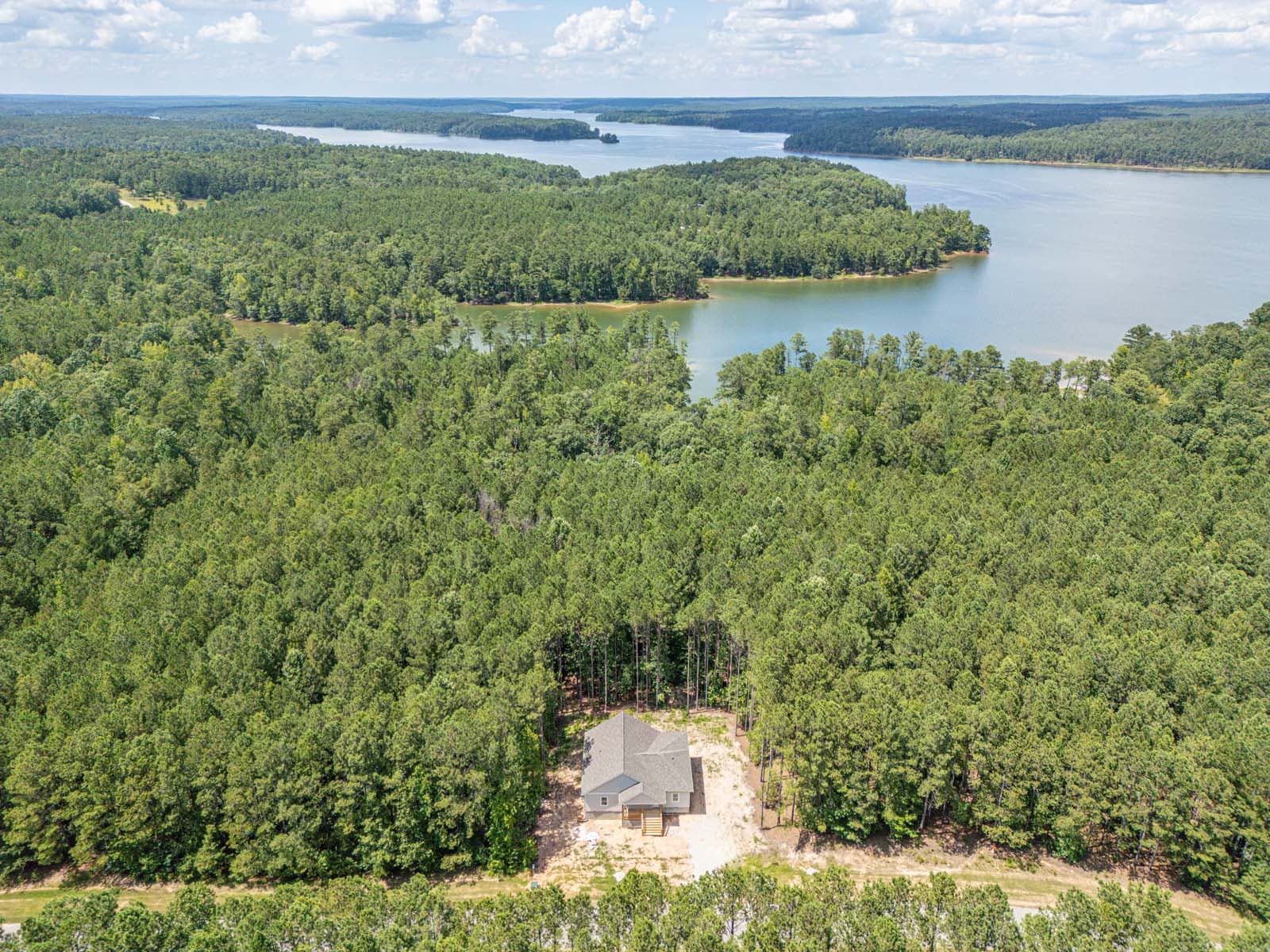 Home and acreage setting near Tignall and Clarks Hill Lake